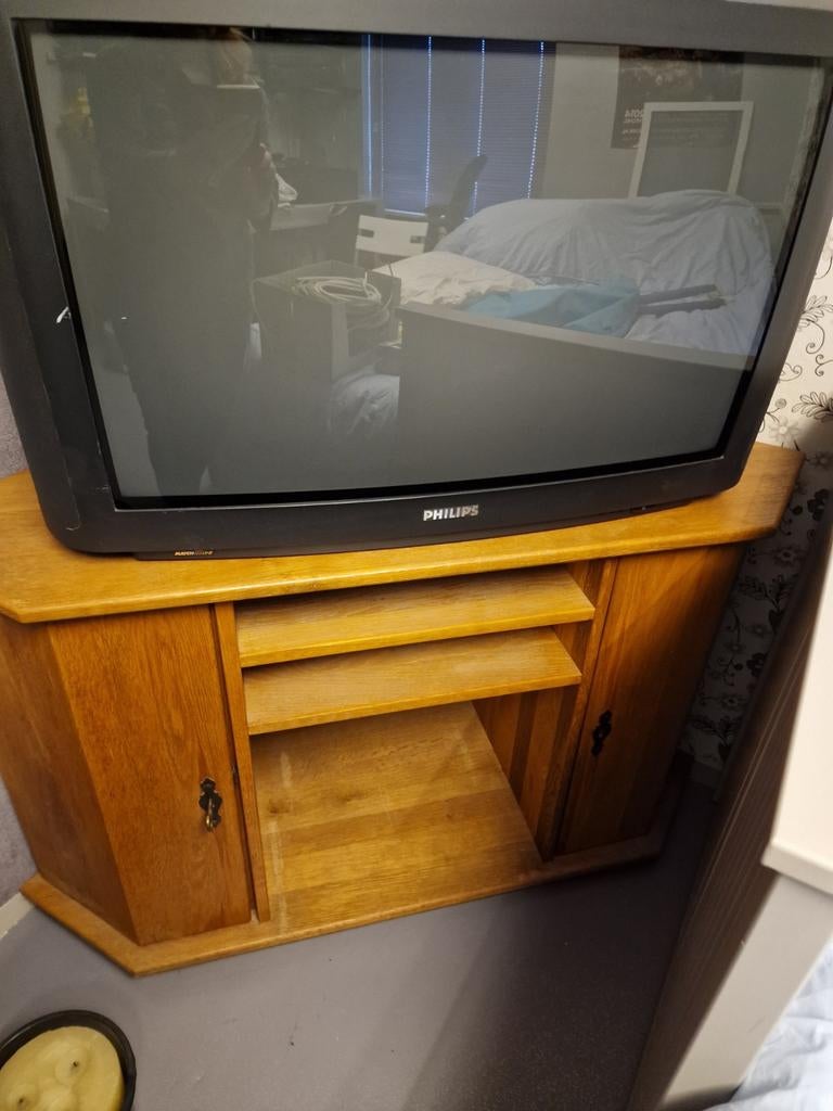 Tv hoekkastje gratis af te halen, Ophalen of Verzenden, 25 tot 50 cm, Minder dan 100 cm