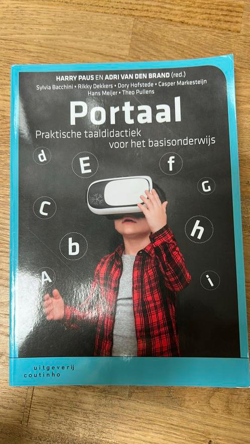 Adri van den Brand - Portaal, Boeken, Wetenschap, Zo goed als nieuw, Sociale wetenschap, Ophalen of Verzenden