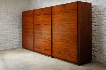 Set 1960 Kledingkasten, Mooi Tijdloos Strak Design beschikbaar voor biedingen