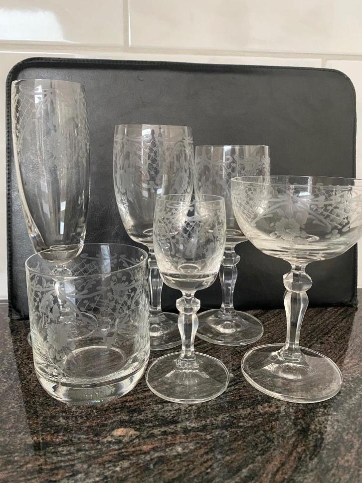 Boheems kristallen glasservies, Antiek en Kunst, Antiek | Glas en Kristal, Ophalen