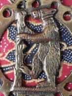 Antiek kleppermannetje uit Engeland met staande beer 9,7 cm., Antiek en Kunst, Antiek | Koper en Brons, Ophalen of Verzenden, Koper