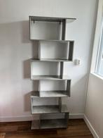 Boekenkast grijs betonlook, zo goed als nieuw, Huis en Inrichting, Kasten | Boekenkasten, Ophalen, 50 tot 100 cm, Zo goed als nieuw