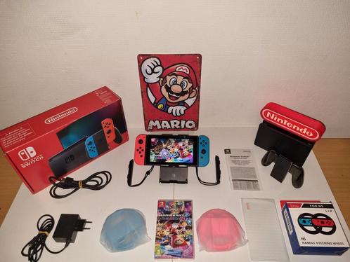 NINTENDO SWITCH NIEUW MODEL (2023) MARIO KART BUNDEL, Spelcomputers en Games, Spelcomputers | Nintendo Switch, Met 2 controllers