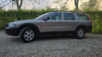 Volvo V70 2.4 T XC 4WD AUT 2001 Beige beschikbaar voor biedingen