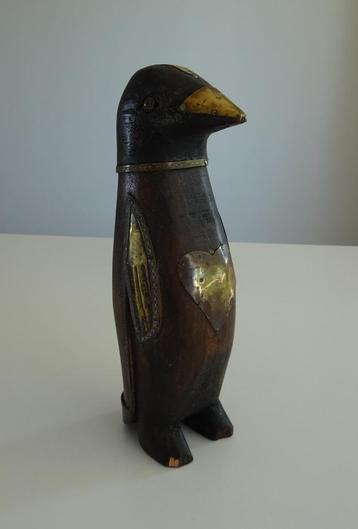 Vintage Houten Beeld Pinguïn beschikbaar voor biedingen