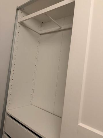 Witte PAX kledingkast met schuifdeuren - afbeelding 3