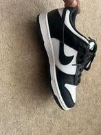 Nike dunk low zwart, Ophalen of Verzenden, Gedragen, Zwart
