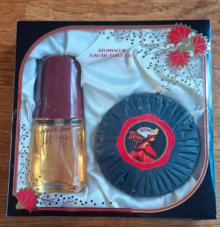Vintage set van Maja zeep met Eau de toilette 30 ml., Verzamelen, Parfumverzamelingen, Nieuw, Overige typen, Gevuld, Ophalen of Verzenden