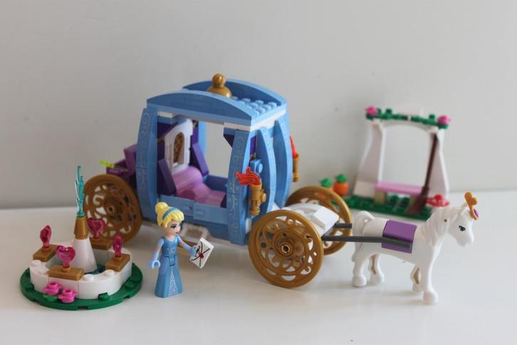Lego Disney Princess 41053 Assepoesters Betoverende Koets, Kinderen en Baby's, Speelgoed | Duplo en Lego, Zo goed als nieuw, Lego