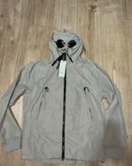 Nieuw! Cp Company jas. €190,00, Kleding | Heren, Jassen | Zomer, CP Company, Maat 48/50 (M), Beige, Nieuw