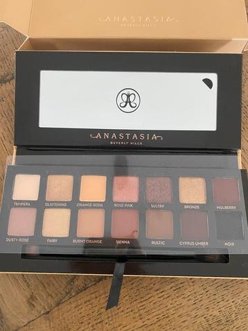 Anastasia Beverly Hills Softglam beschikbaar voor biedingen