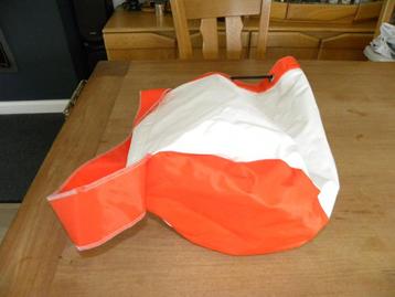 zgan zwemtas oranje/wit lekker Hollands zie eigen foto's beschikbaar voor biedingen