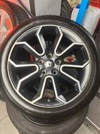 Renault megane complete  set 205/50 R17, Auto-onderdelen, Banden en Velgen, Ophalen, Aelbrechtskade, Gebruikt, Banden en Velgen