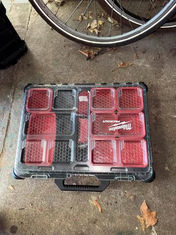Milwaukee packout  slim organizer beschikbaar voor biedingen