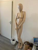 Mannequin vrouw, Ophalen, Gebruikt