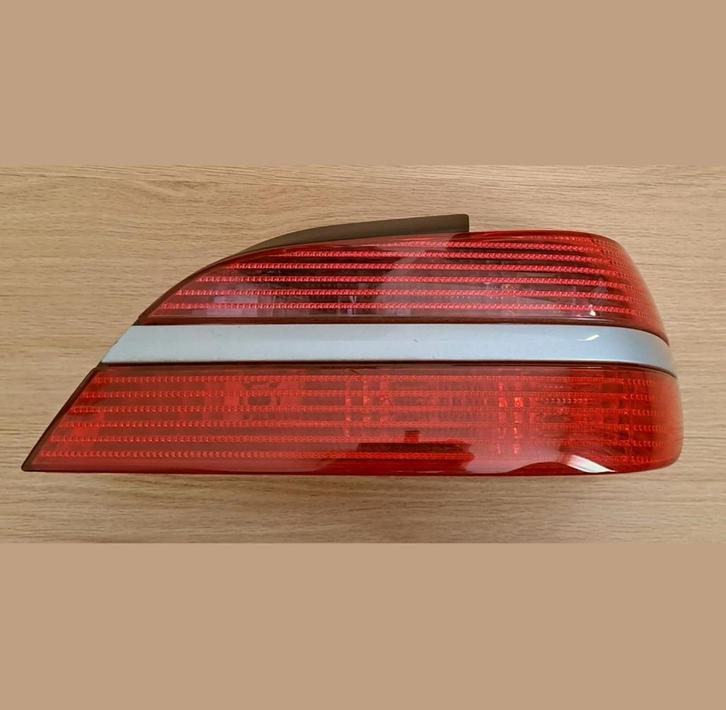 RECHTER ACHTERLICHT VOOR PEUGEOT 406 SEDAN, Auto-onderdelen, Verlichting, Peugeot, Nieuw, Ophalen