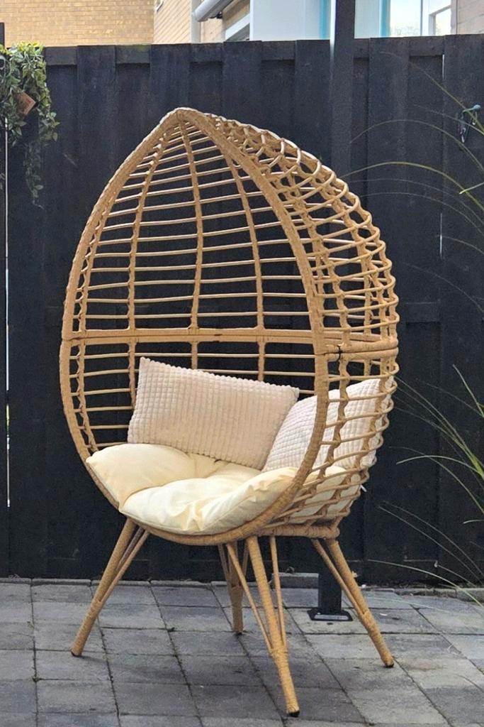 Ei stoel Xenos, Huis en Inrichting, Stoelen, Zo goed als nieuw, Ophalen