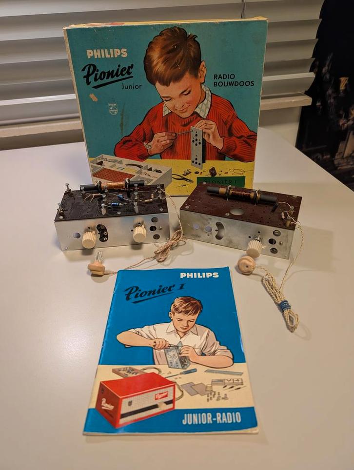 Philips Pionier 1 en 2, Hobby en Vrije tijd, Elektronica-componenten, Gebruikt, Verzenden