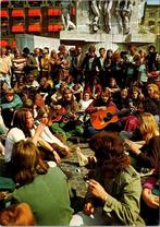 Amsterdam - Nationaal Monument op de Dam met Hippies, Verzenden, 1960 tot 1980, Ongelopen, Noord-Holland