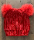 NIEUWE rode muts met fluffy pompoenen, Ophalen of Verzenden, Nieuw, Maat 38/40 (M), Muts
