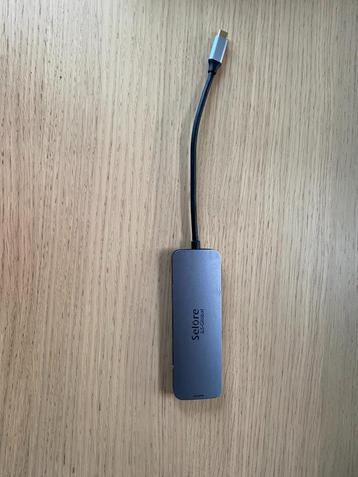 Docking station beschikbaar voor biedingen