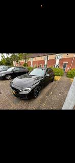 BMW 3-Serie 318i 136pk Aut 2018 Zwart, Auto's, BMW, Automaat, Zwart, Origineel Nederlands, 75 €/maand