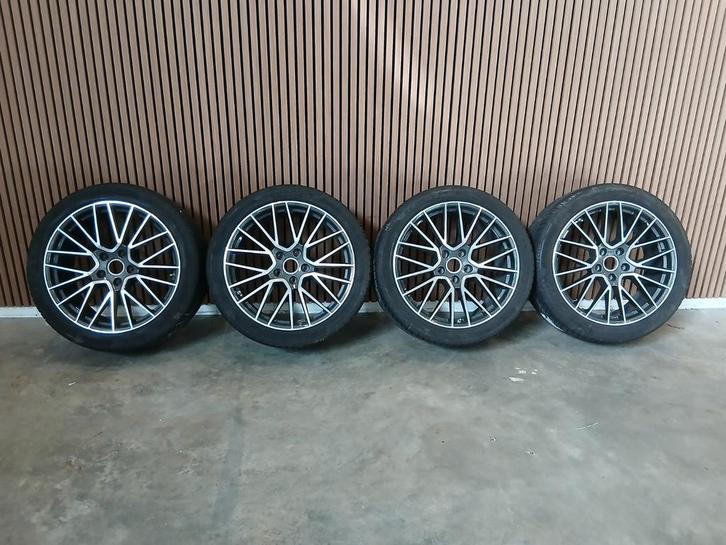 Originele Porsche Cayenne 21inch RS Spyder winterset, Auto-onderdelen, Banden en Velgen, Banden en Velgen, Winterbanden, 21 inch