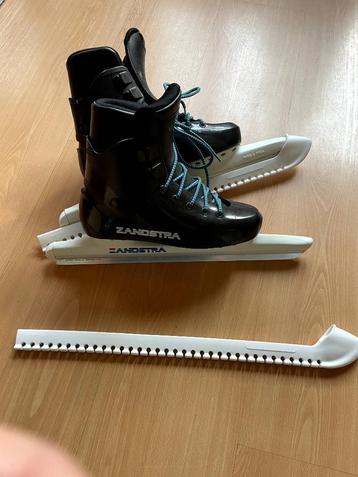 Zandstra hardshell lage noren maat 40 beschikbaar voor biedingen