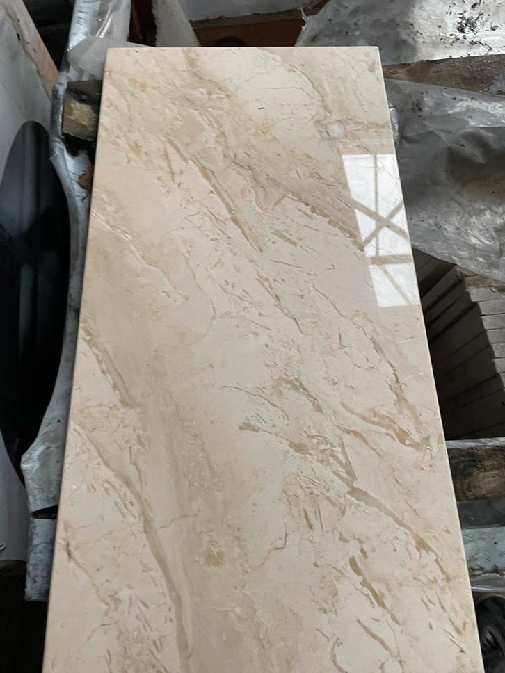 Marmer tegels hoogglans beige, Doe-het-zelf en Verbouw, Tegels, Nieuw, Vloertegels, Marmer, 60 cm of meer, 20 tot 40 cm, 10 m² of meer