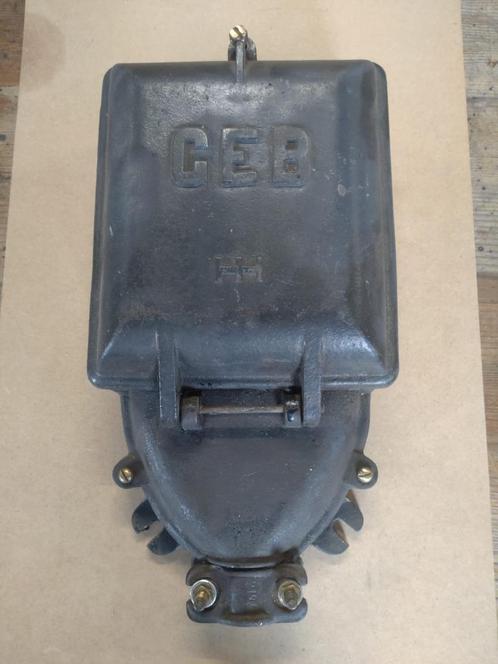 Vintage GEB-kast – Gietijzer – Industrieel erfgoed, Huis en Inrichting, Woonaccessoires | Overige, Zo goed als nieuw, Ophalen