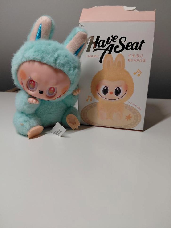 Have a seat labubu, Verzamelen, Poppetjes en Figuurtjes, Zo goed als nieuw, Ophalen of Verzenden