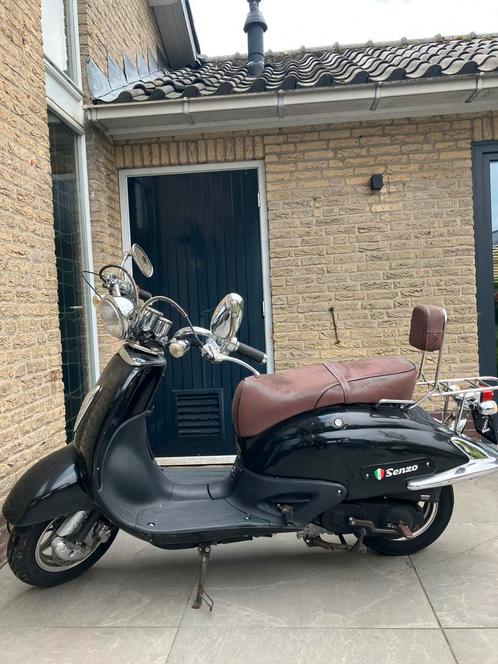Retro scooter (Senzo) te koop!, Fietsen en Brommers, Snorfietsen en Snorscooters, Gebruikt, Overige merken, Ophalen