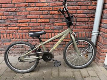 Jongens cros fiets beschikbaar voor biedingen