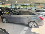Ford Focus 1.6 TI-VCT First Ed. APK 4-26 NAVI BLUETOOTH BJ 2, 125 pk, Gebruikt, 4 cilinders, Bruin