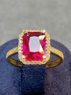 14k Gouden Ring met Steen, Nieuw, Ophalen of Verzenden, 17 tot 18, Met edelsteen