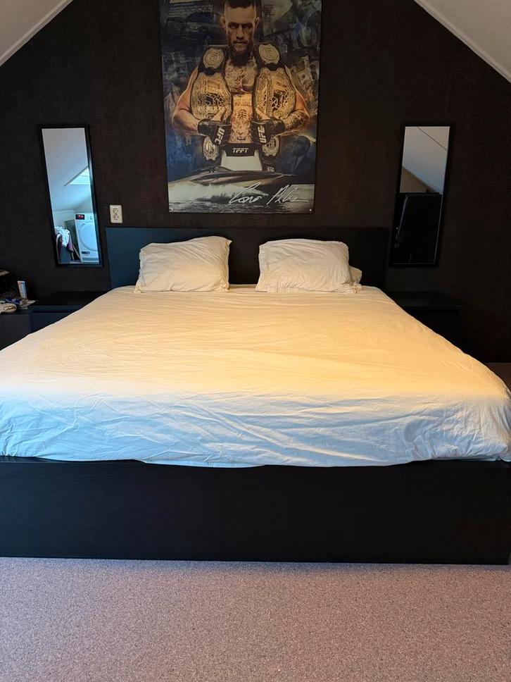 IKEA Malm bed 180x200 + nachtkastjes en matras, Huis en Inrichting, Slaapkamer | Complete slaapkamers, Gebruikt, Tweepersoons