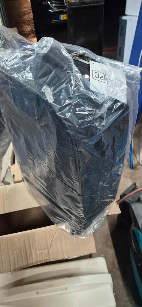 Nieuwe Oakman Trolley S Zwart Reiskoffer, Sieraden, Tassen en Uiterlijk, Koffers, Nieuw, Ophalen of Verzenden