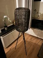 Mooie staande lamp, Huis en Inrichting, Lampen | Vloerlampen, Ophalen of Verzenden, Zo goed als nieuw, Metaal, 150 tot 200 cm