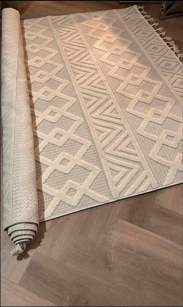 JAPANDI VLOERKLEED 200x300CM OFFWHITE CREME BEIGE UITVRKOOP, Huis en Inrichting, Stoffering | Tapijten en Kleden, Ophalen