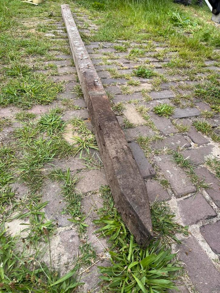 Hard houten palen plank paal hout boekenkast trap decoratie, Doe-het-zelf en Verbouw, Hout en Planken, Gebruikt, Balk, Minder dan 200 cm