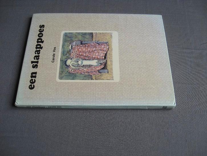 Carole Vos & Annemie Heymans - een slaappoes, Boeken, Kinderboeken | Kleuters, Gelezen, Fictie algemeen, 5 of 6 jaar, Voorleesboek