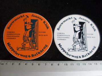 2x sticker bouwmarkt Jannes Klok balkbrug logo doe het zelf beschikbaar voor biedingen