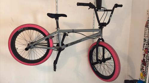 Bmx sunday shadow conspiracy primo khe, Fietsen en Brommers, Fietsen | Crossfietsen en BMX, Zo goed als nieuw, Ophalen