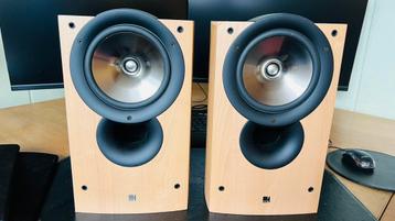 KEF iQ3 max 120 watt. Perfect geluid kasten beschadigd. beschikbaar voor biedingen