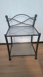 Glazen nachtkastje met metalen frame, Ophalen of Verzenden, Zo goed als nieuw, Glas, Minder dan 45 cm