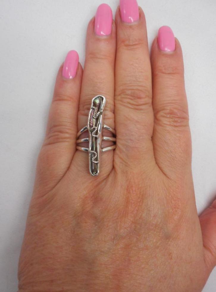 Zilveren modernist ring met barok parel maat 17,5 nr.1271, Sieraden, Tassen en Uiterlijk, Ringen, Zo goed als nieuw, Dame, 17 tot 18