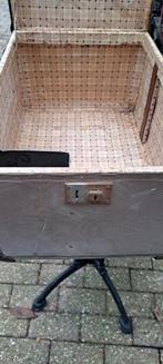 Oud, groot koffer., Ophalen of Verzenden