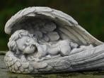 Liggende Engel in Vleugels - Volledig Steen - Gedetailleerd, Tuin en Terras, Ophalen of Verzenden, Steen, Engelenbeeld