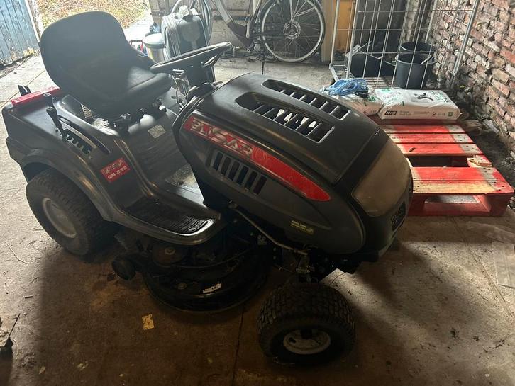 MTD Zitmaaier – Benzine- op te halen in Groningen, Tuin en Terras, Zitmaaiers, Zo goed als nieuw, Ophalen