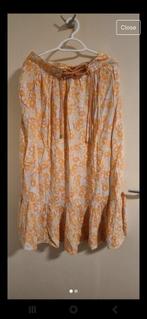 Orange floral midi skirt, never worn, Kleding | Dames, Rokken, Nieuw, Oranje, Ophalen of Verzenden, Onder de knie